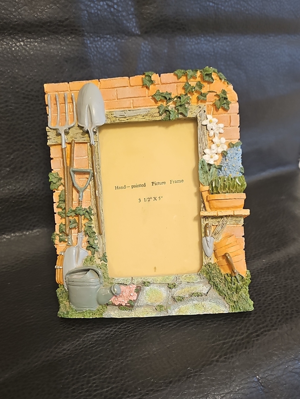 Vintage 1992 Figi Graphics 3D Resin Garden Picture Frame Potting Shed 3.5x5
